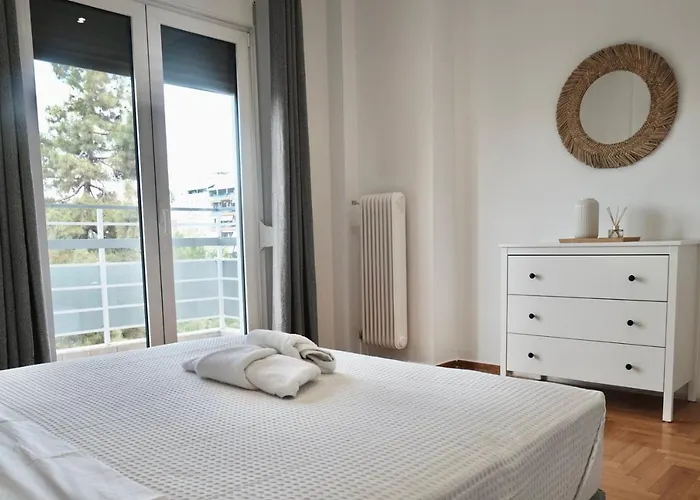 Synpiraeus Apartments & Studios